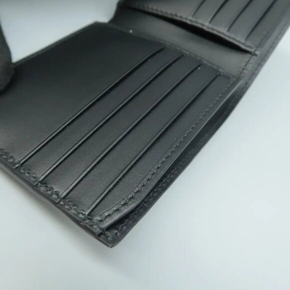 100% Authentic GUCCI Brown Canvas Wallet - Picture 9 of 12